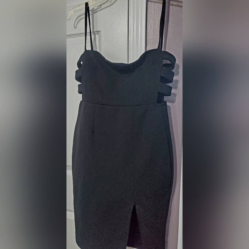 Mini dress - Picture 2 of 2